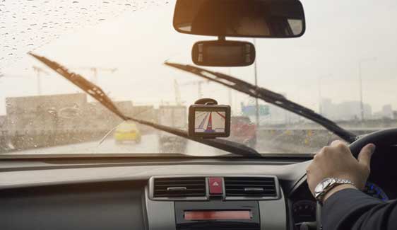Important-tips-to-drive-safely-in-rain---autobotprime